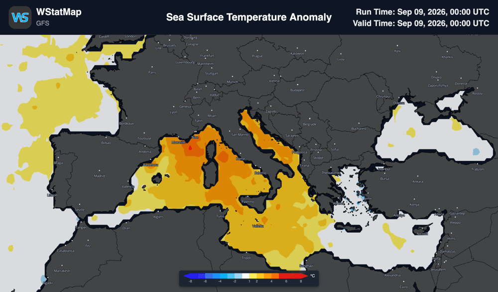 <strong>Deze kaart laat de afwijking van het Zeewater zien t.o.v. de normaal. De oranje en rode kleuren laten goed zien hoeveel te warm de Middellandse Zee is. bron: WStatMap</strong>