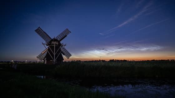 Lichtende nachtwolken reitdiephaven en witte lam groningen 28juni