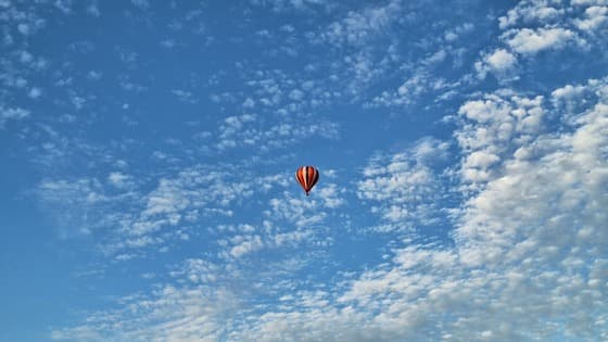 Mooie avond, luchtballonnen, buitengebied Beekbergen