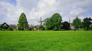 Zon, wolken wind en het prachtige groen in de natuur