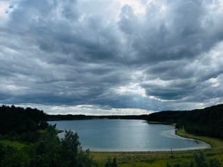 Blauwe lucht op komst