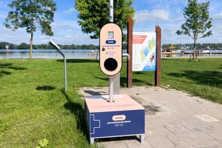 Binnenkort weer insmeren. 