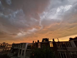 naderend onweer Scheveningen