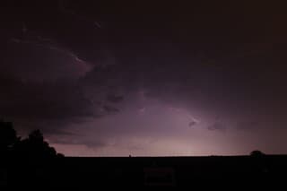 Onweer door het zolderraam 
