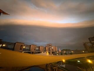 Shelfcloud boven Noordwijkerhout 
