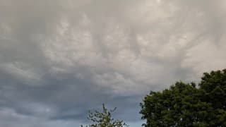 Onweer & regen boven Assen 