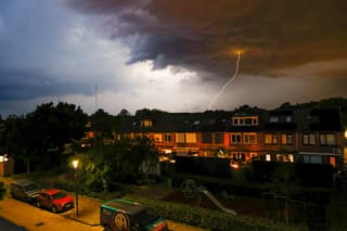 Onweer boven de gerbrandytoren 