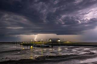 Onweer ameland ballumerbocht