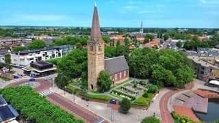 De kerk van Heemskerk vandaag in de zon 