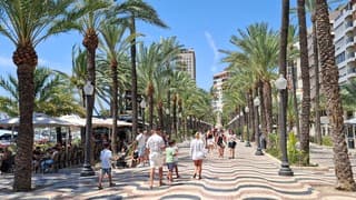 Boulevard Alicante bij 32 graden 