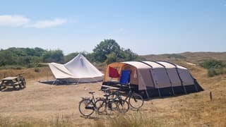 Kampeerweer op een kurkdroog op Texel 