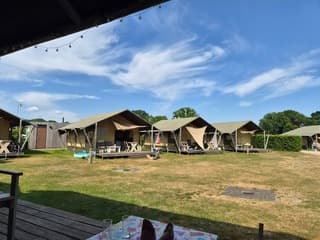 Op de camping