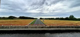 Weerfoto gemaakt op het aquaduct over de A32 bij Akkrum 