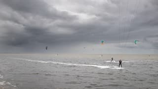 Buitjes boven zee