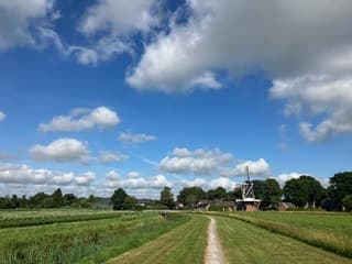Zon en wolken