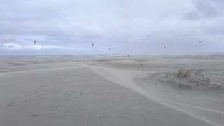Zandduinen door de wond 