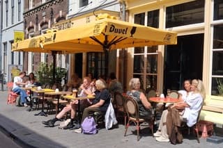 Een zomers terras