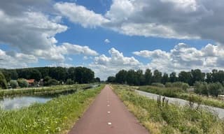 Lekker fietsweer met een windje, zon en wolken