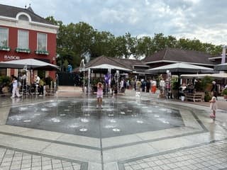 Een dagje Designer Outlet Roermond en in het centrum van Roermond wezen kijken met de mooie weerfoto s