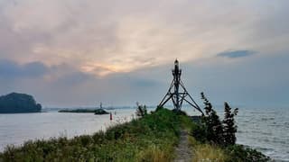 Grijze zonsopkomst in Hoorn 