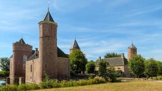 Zonnig en warm, lichte sluierwolkjes