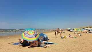 Lekker onder de parasol!