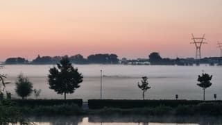 Zonsopkomst en een grondmistdeken