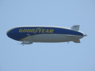 Zeppelin boven Nederland 