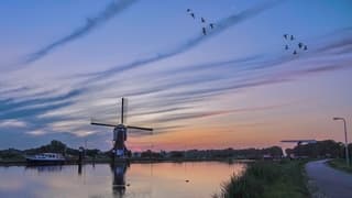 Zonsopkomst aan het Merwedekanaal 