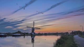 Zonsopkomst aan het Merwedekanaal 