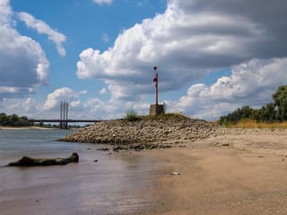 Lage waterstand Waal