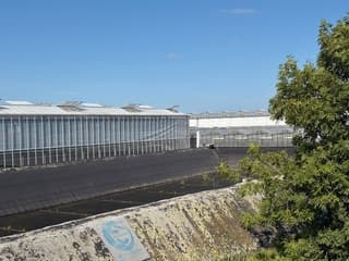 Ramp tuinder leeg waterbassin 