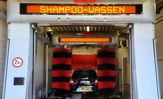 Veel stof in de lucht, dus alweer een vieze auto