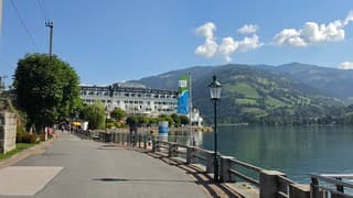 Zell am See en de Zellersee bewolking komt opzetten maar hopelijk geen onweersbuien in de middag