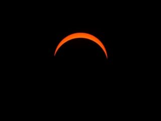 Het hoogste punt van de zonsverduistering 
