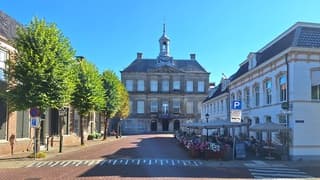 Strak blauwe lucht in Weesp