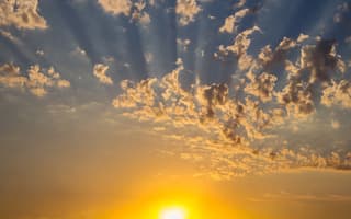 Zonsondergang met onweersverklikkers