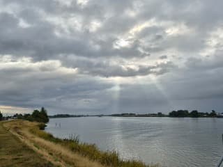 De zon doet zijn best