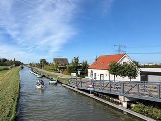 Daar komen de sluiers om 10.30 uur