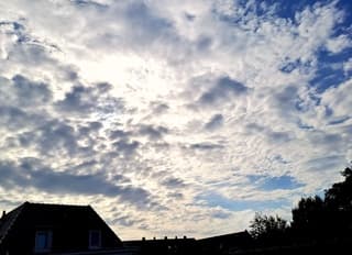 Langzaam verdwijnt de zon...