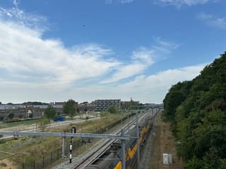 Kedengedeng …