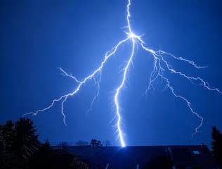 Onweer foto van qwen luksch 27-08/2026