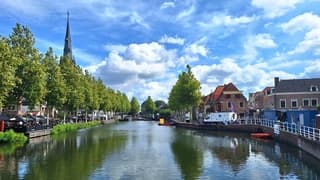 Gelukkig redelijk weer bij de Sluis-en Bruggenfeest.