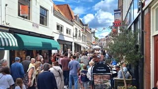 Gelukkig redelijk weer bij de Sluis-en Bruggenfeest.