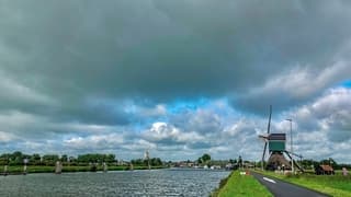 Donkere wolken 