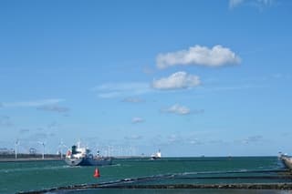 Èén wolkje aan de lucht