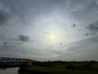 Halo boven polder