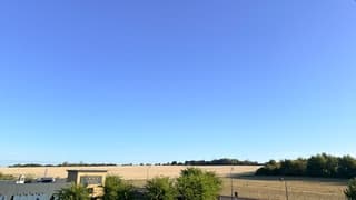Blauwe lucht