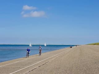 vanoctend was mooi weer,blauwe lucht,zon..