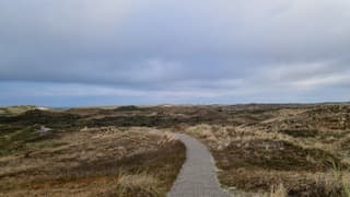 Hardnekkige bewolking boven Texel 